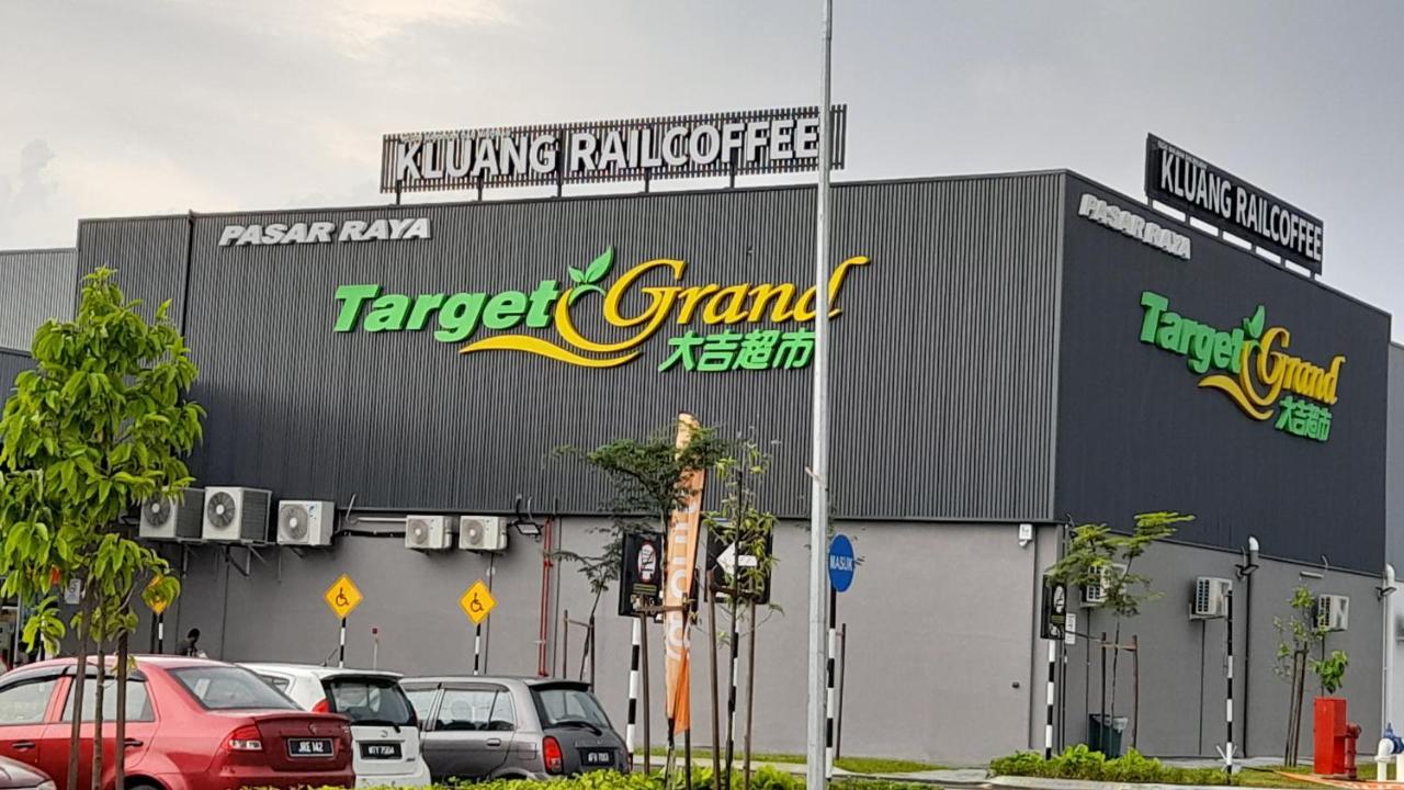 Idaman Maya Kluang Exterior photo